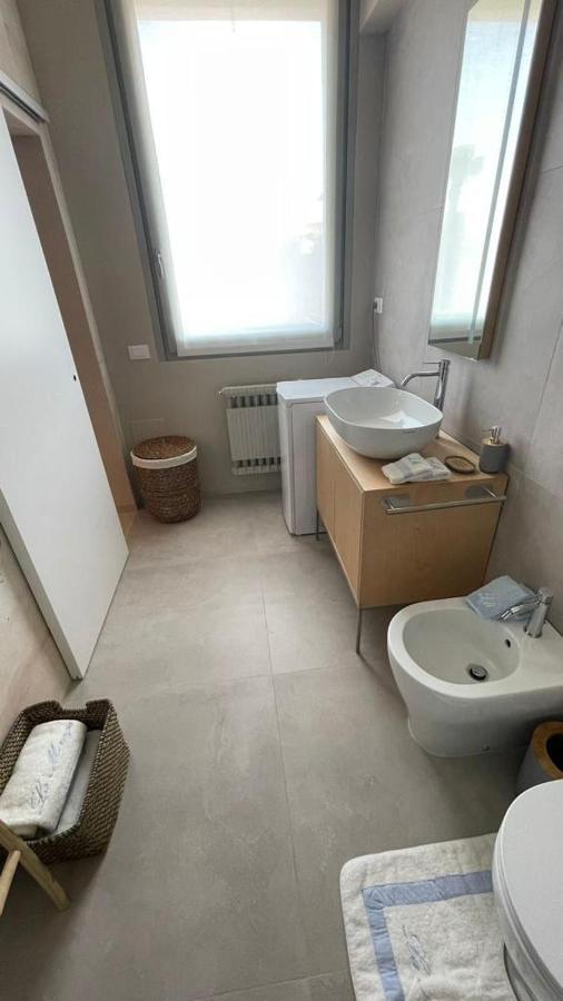 La Mirage Apartamento Desenzano del Garda Exterior foto